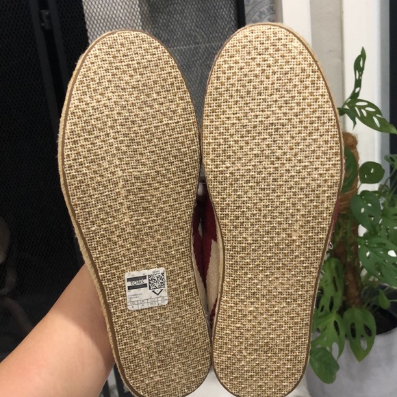 TOMS Classic Red Espadrilles - W6 - Picture 5 of 7